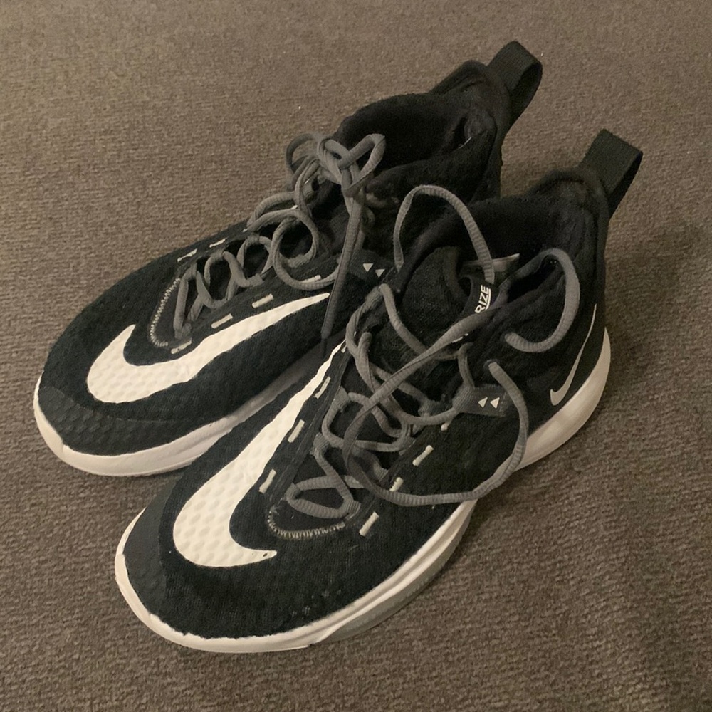 Nike Zoom Rize Basketball Shoe